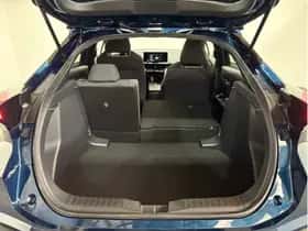 Toyota C-HR (2025) thumbnail 36