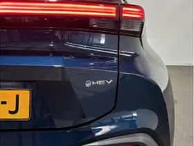 Toyota C-HR (2025) thumbnail 10