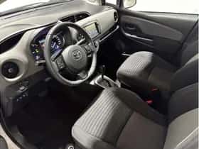 Toyota Yaris (2020) thumbnail 13