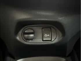 Toyota Yaris (2020) thumbnail 26