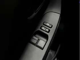 Toyota Yaris (2020) thumbnail 30