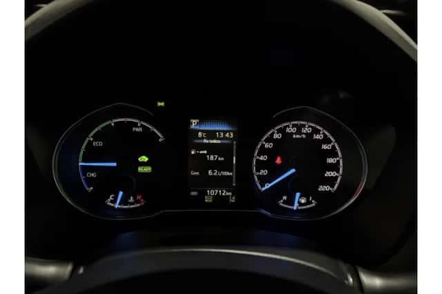 Toyota Yaris (2020) thumbnail 4