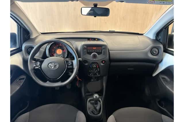 Toyota Aygo (2018) thumbnail 3