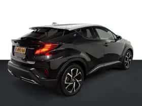 Toyota C-HR (2020) thumbnail 2
