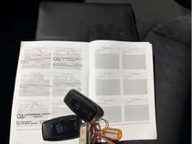 Toyota C-HR (2020) thumbnail 5