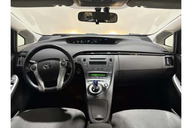 Toyota Prius (2009) thumbnail 3