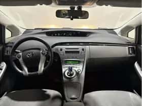 Toyota Prius (2009) thumbnail 3