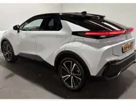 Toyota C-HR (2025) thumbnail 8
