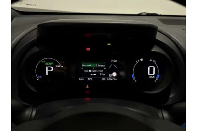 Toyota Yaris Cross (2022) thumbnail 4