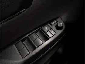 Toyota Yaris Cross (2025) thumbnail 33