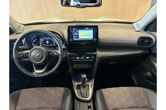 Toyota Yaris Cross (2023) thumbnail 3