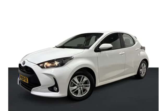 Toyota Yaris (2022) thumbnail 1