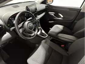 Toyota Yaris (2022) thumbnail 13