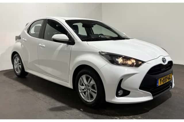 Toyota Yaris (2022) thumbnail 6