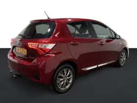 Toyota Yaris (2017) thumbnail 2