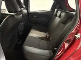 Toyota Yaris (2017) thumbnail 16