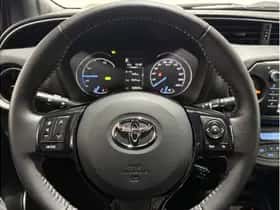 Toyota Yaris (2017) thumbnail 18