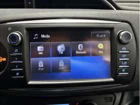 Toyota Yaris (2017) thumbnail 24