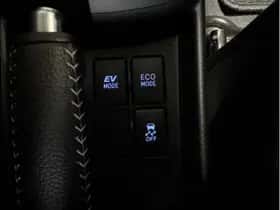 Toyota Yaris (2017) thumbnail 30