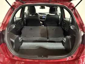 Toyota Yaris (2017) thumbnail 38