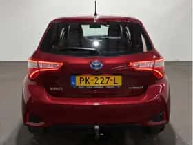Toyota Yaris (2017) thumbnail 9