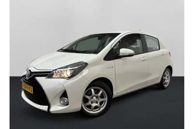 Toyota Yaris (2014) thumbnail 1
