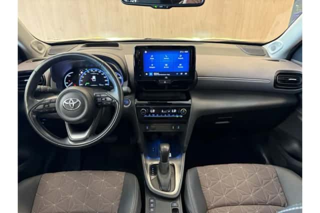 Toyota Yaris Cross (2022) thumbnail 3