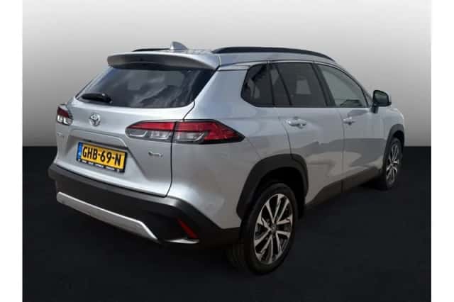 Toyota Corolla (2024) thumbnail 2