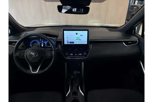 Toyota Corolla (2024) thumbnail 3