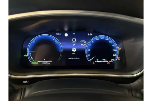 Toyota Corolla (2024) thumbnail 4