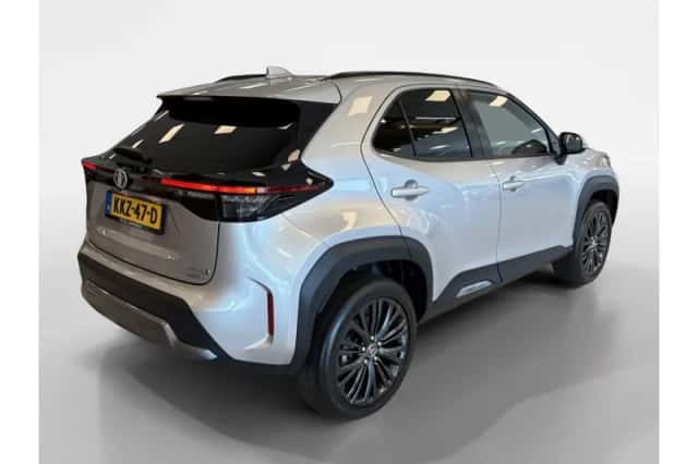 Toyota Yaris Cross (2023) thumbnail 2