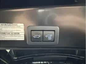 Toyota Yaris Cross (2024) thumbnail 36