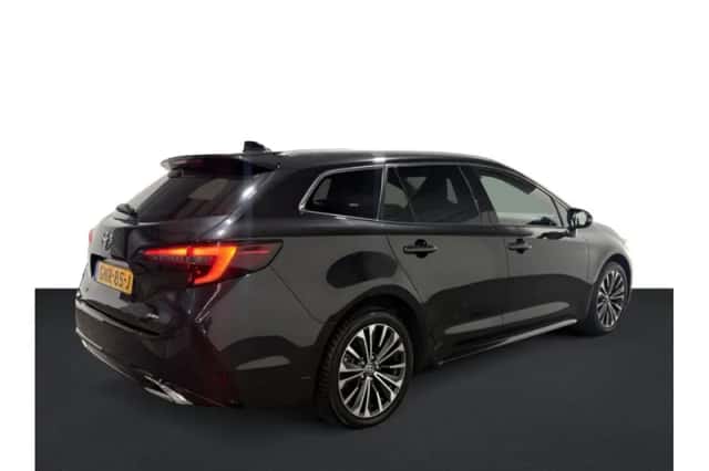 Toyota Corolla (2024) thumbnail 2
