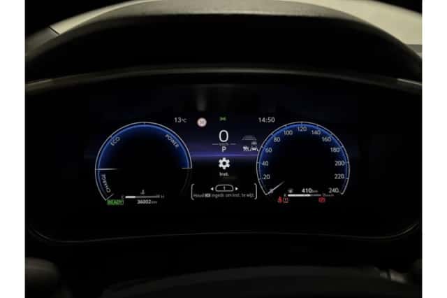 Toyota Corolla (2024) thumbnail 4