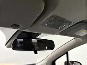 Toyota Yaris (2018) thumbnail 32