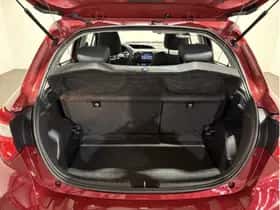 Toyota Yaris (2018) thumbnail 33