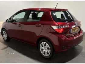 Toyota Yaris (2018) thumbnail 8