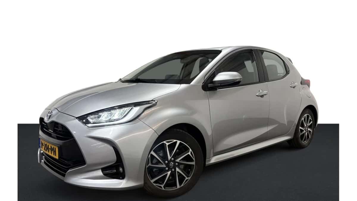Toyota Yaris (2022) — foto 1