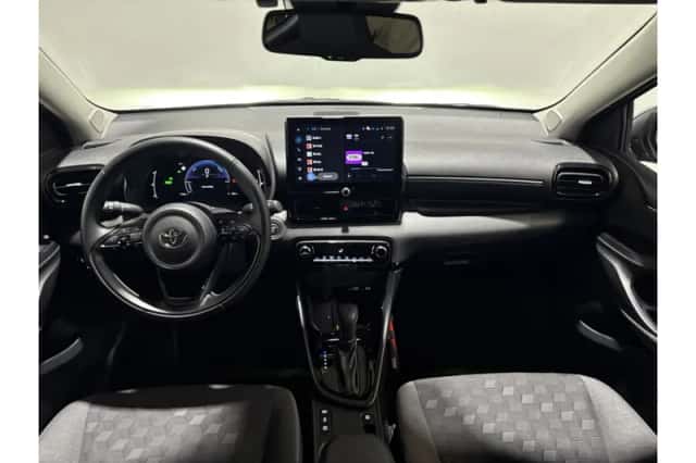 Toyota Yaris (2025) thumbnail 3