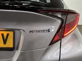 Toyota C-HR (2022) thumbnail 12