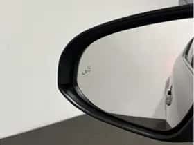 Toyota C-HR (2022) thumbnail 13