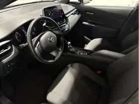Toyota C-HR (2022) thumbnail 15