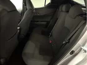 Toyota C-HR (2022) thumbnail 17