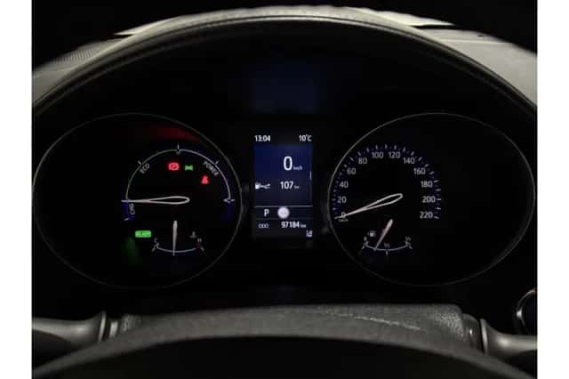 Toyota C-HR (2022) thumbnail 4
