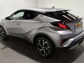 Toyota C-HR (2022) thumbnail 8