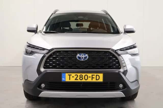 Toyota Corolla (2023) thumbnail 6