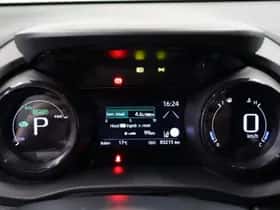 Toyota Yaris (2021) thumbnail 4