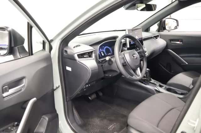 Toyota Corolla (2025) thumbnail 3