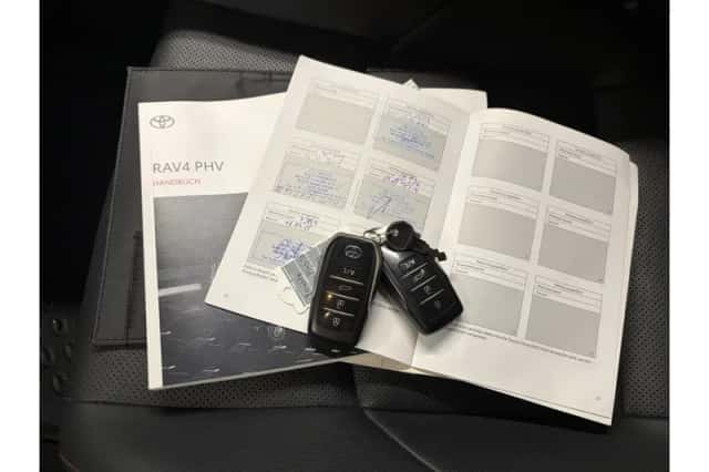 Toyota RAV4 (2022) thumbnail 5