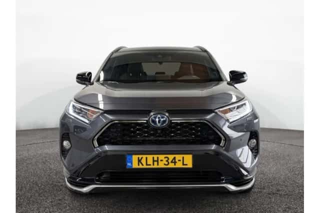 Toyota RAV4 (2022) thumbnail 6